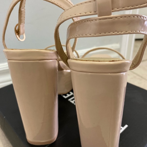 Nude wrap around ankle heels - Picture 5 of 5